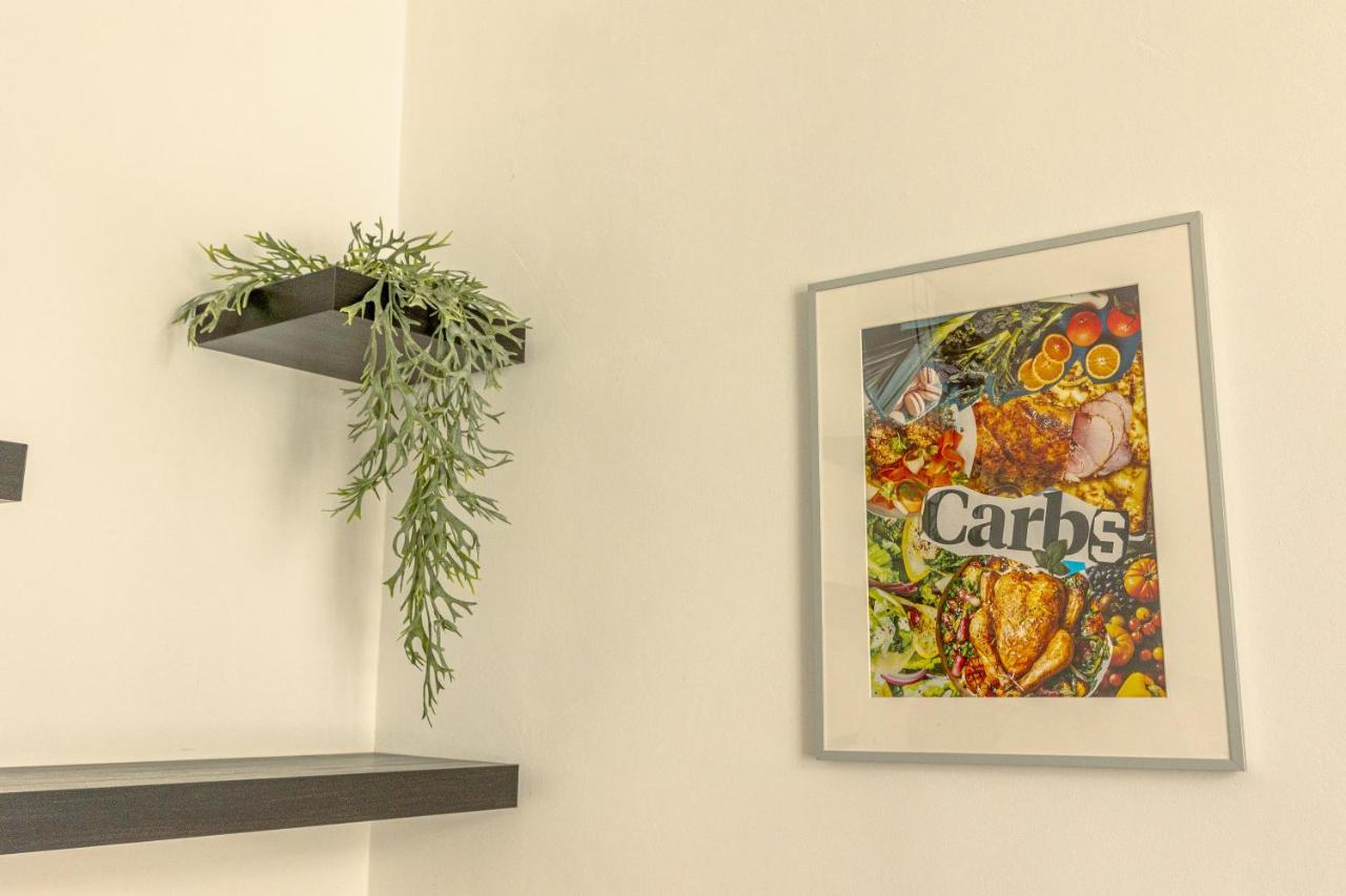 First Hostel Bucur 21 Bukares Bagian luar foto