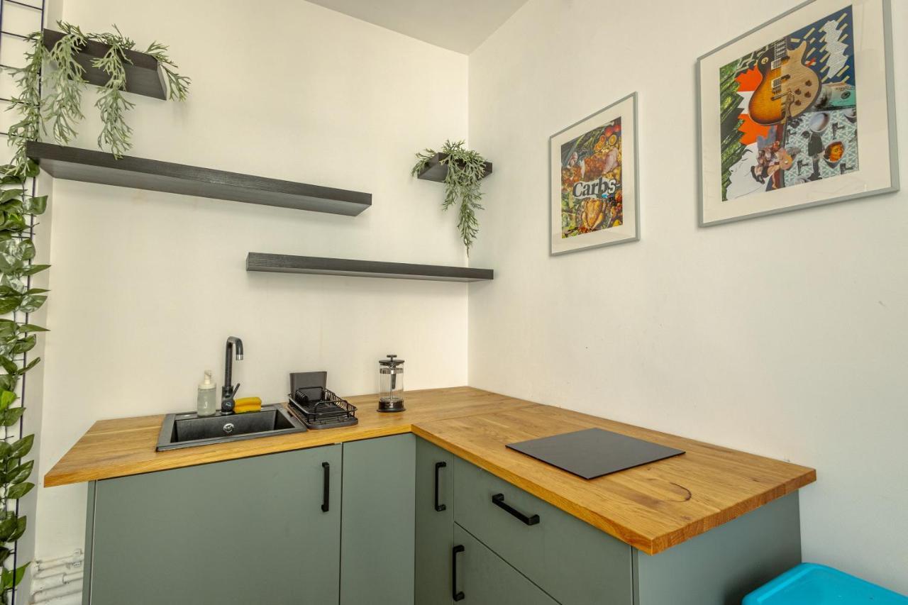 First Hostel Bucur 21 Bukares Bagian luar foto